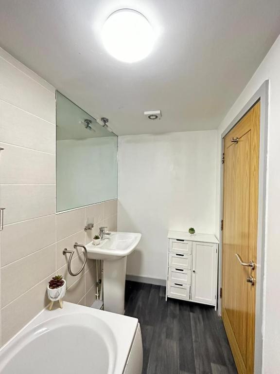 Two Bedroom In Fulham *