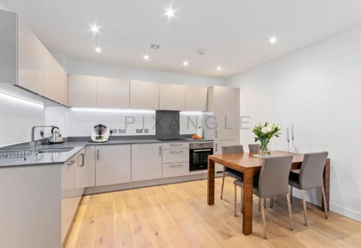 Apartment Beautiful Large 3 Bed 2 Bath Flat In Stratford London
