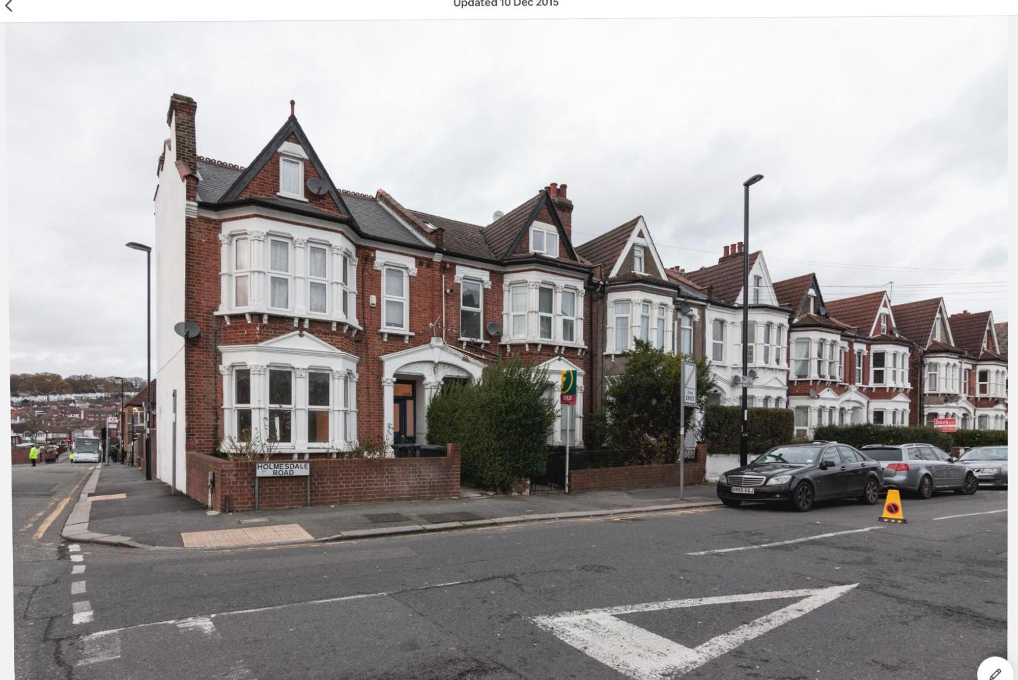 The Croydon Penthouse Apartment London