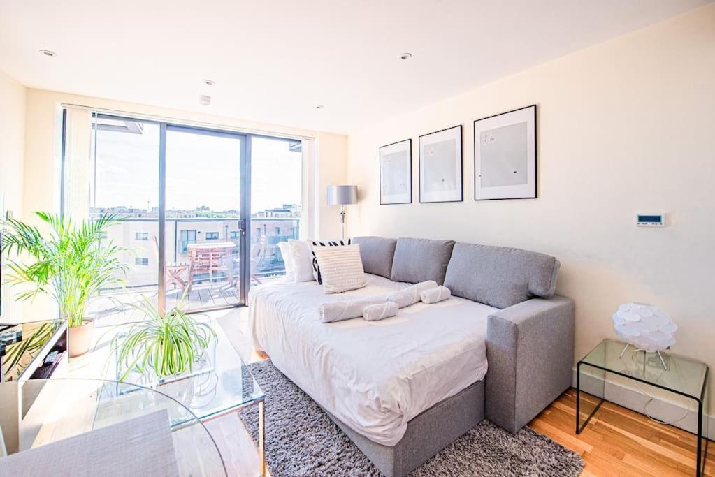 Apartment Charming Flat With Balcony Near Tower Bridge