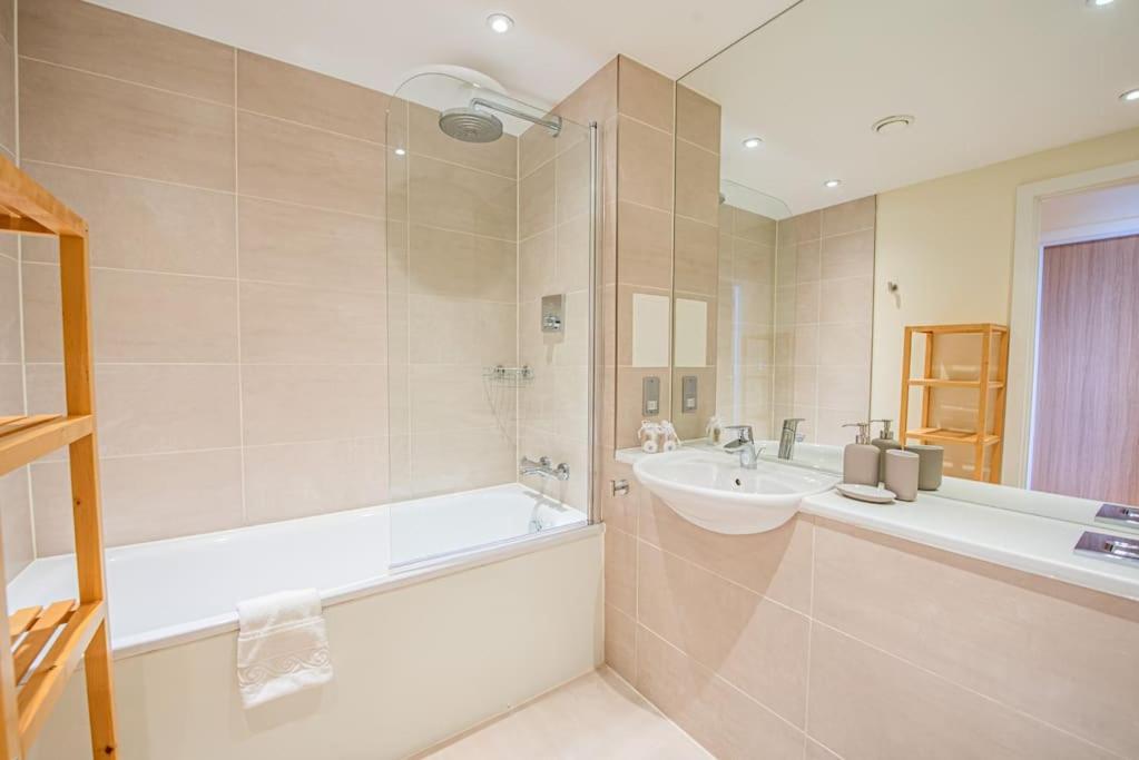 Apartment Charming Flat With Balcony Near Tower Bridge London