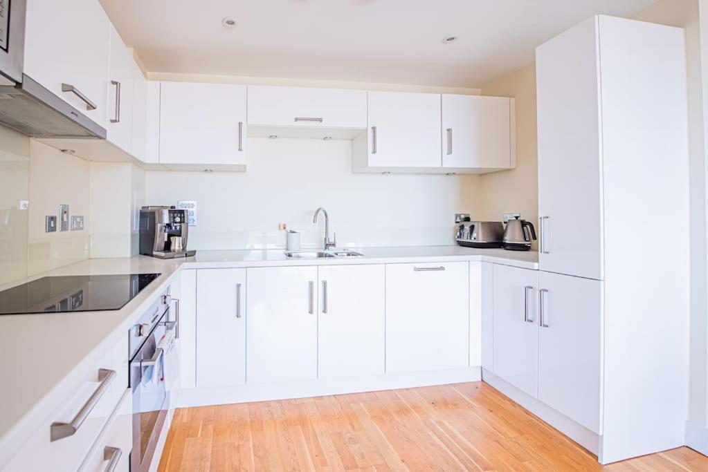 Charming Flat With Balcony Near Tower Bridge Apartment