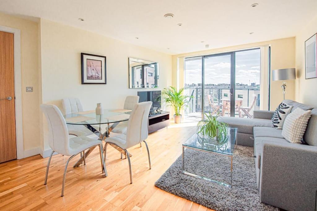 Apartment Charming Flat With Balcony Near Tower Bridge London