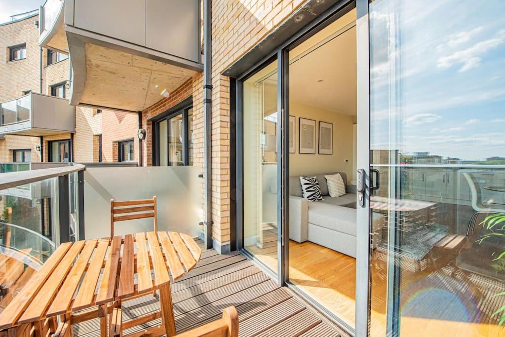 Charming Flat With Balcony Near Tower Bridge * London