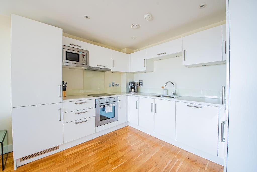 Apartment Charming Flat With Balcony Near Tower Bridge
