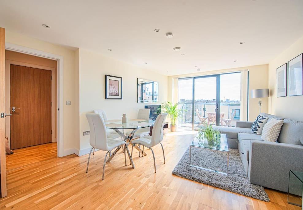 Charming Flat With Balcony Near Tower Bridge Apartment