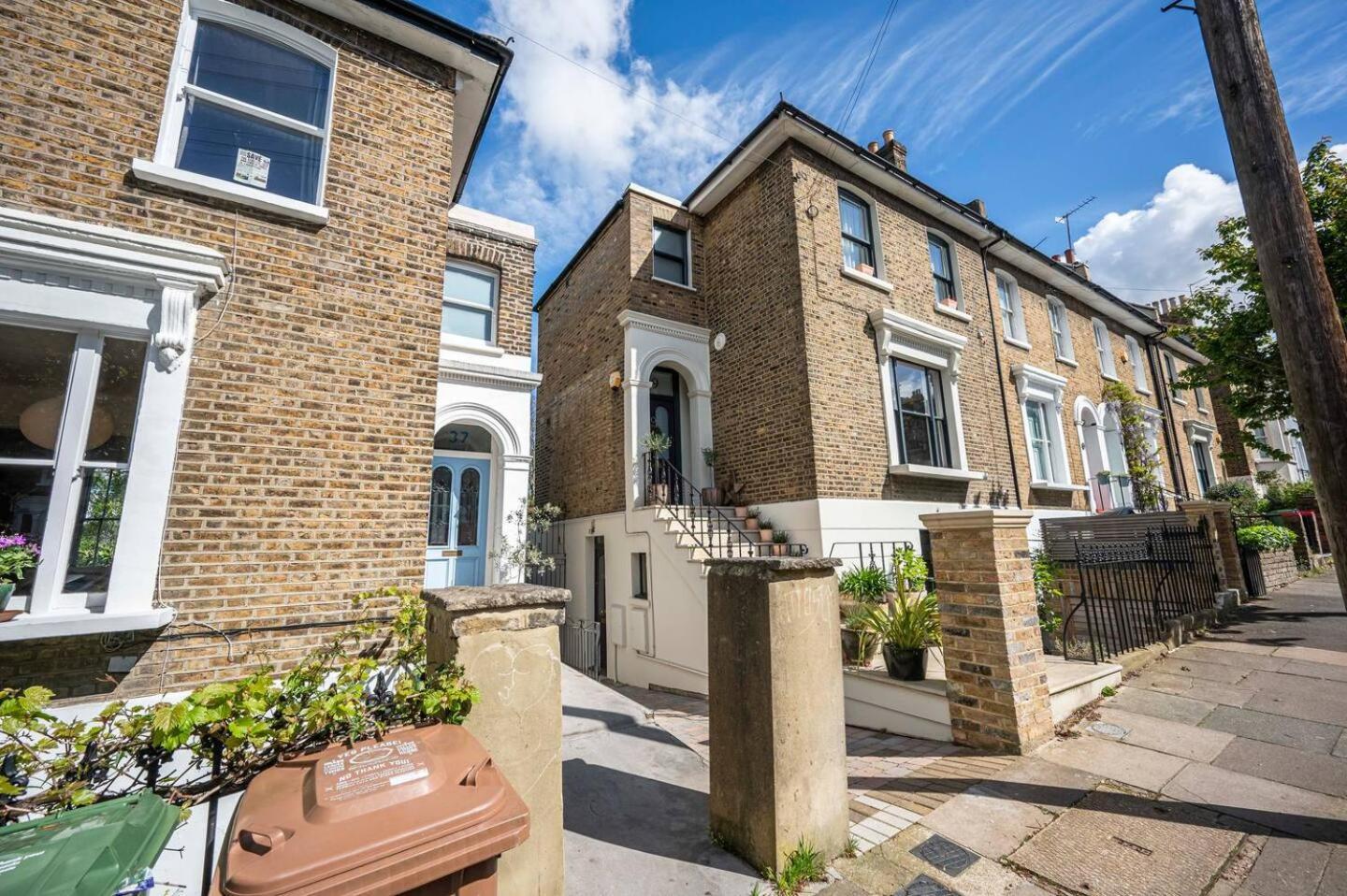 Spacious 20min To Bridge Pass The Keys Apartment London