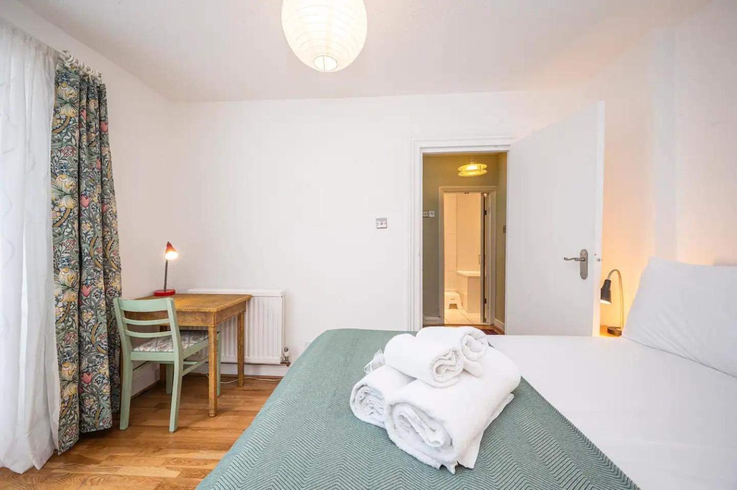Spacious 20min To Bridge Pass The Keys Apartment London