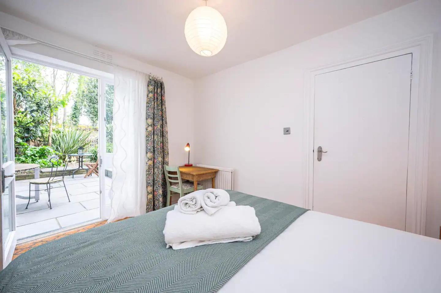 Spacious 20min To Bridge Pass The Keys Apartment London