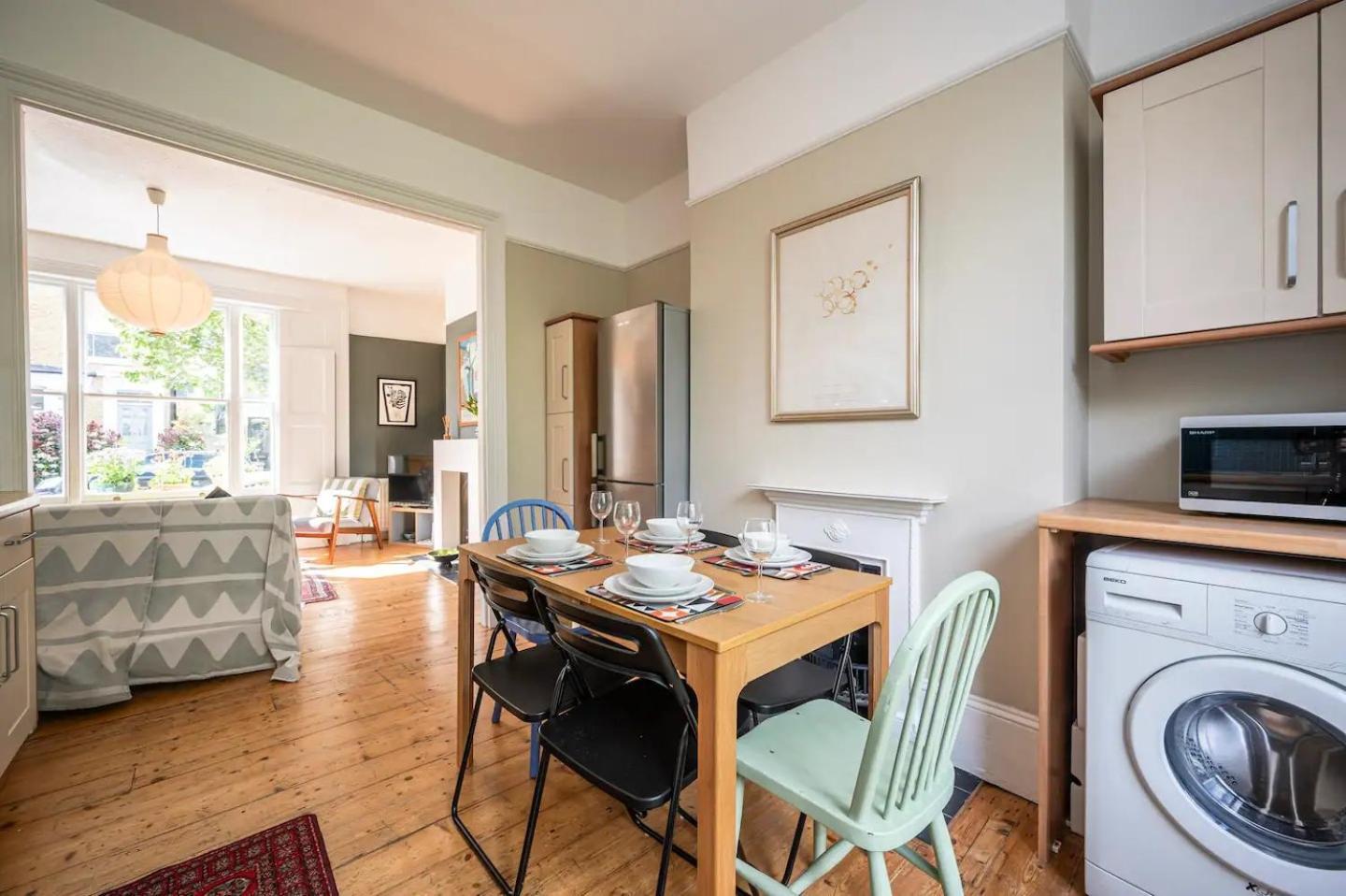 Spacious 20min To Bridge Pass The Keys London
