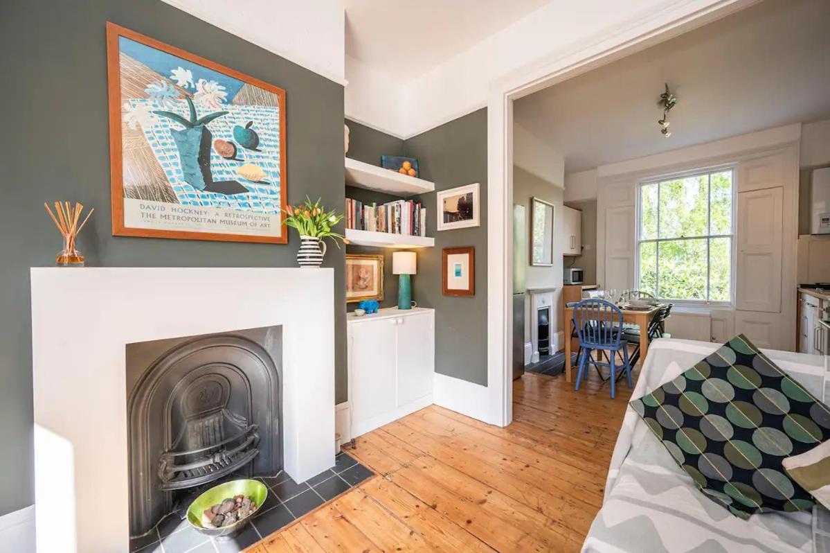 Spacious 20min To Bridge Pass The Keys * London