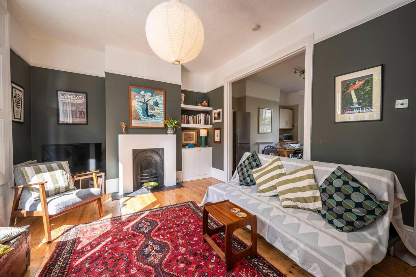 Spacious 20min To Bridge Pass The Keys * London