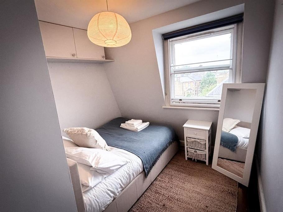 Upscale 3br Duplex Experience The Charm Of Westbourne Grove Apartment *