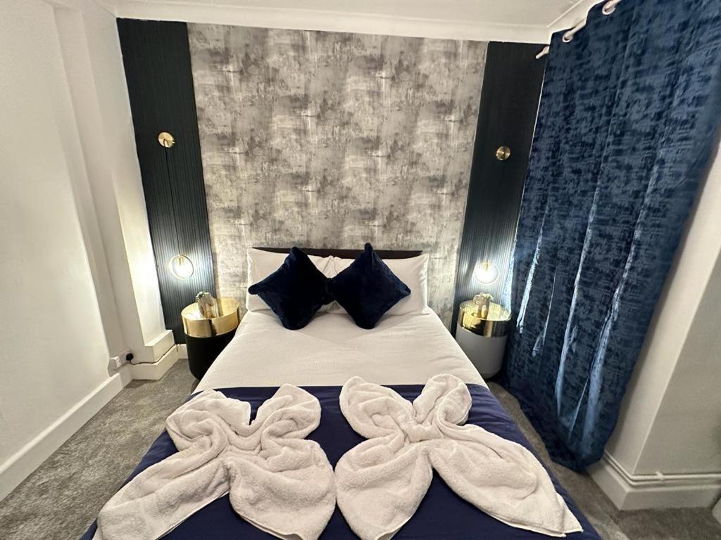 Apartment Central Three Bedroom London