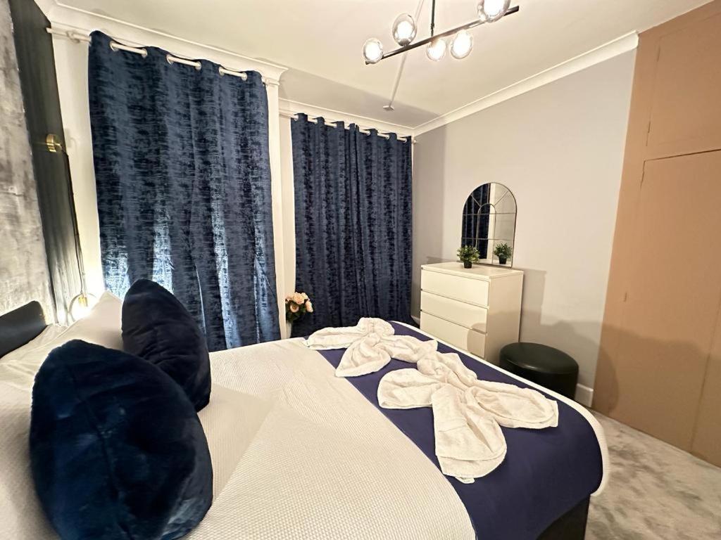 Central Three Bedroom *