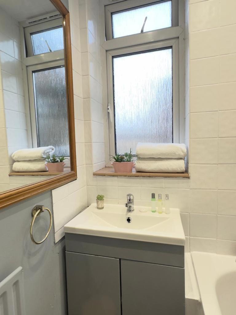 Apartment Central Three Bedroom *