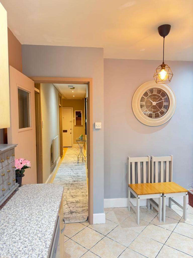 Apartment Central Three Bedroom *