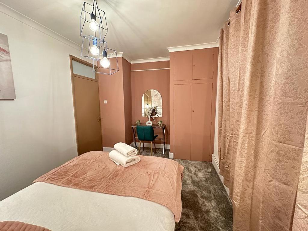 Central Three Bedroom *