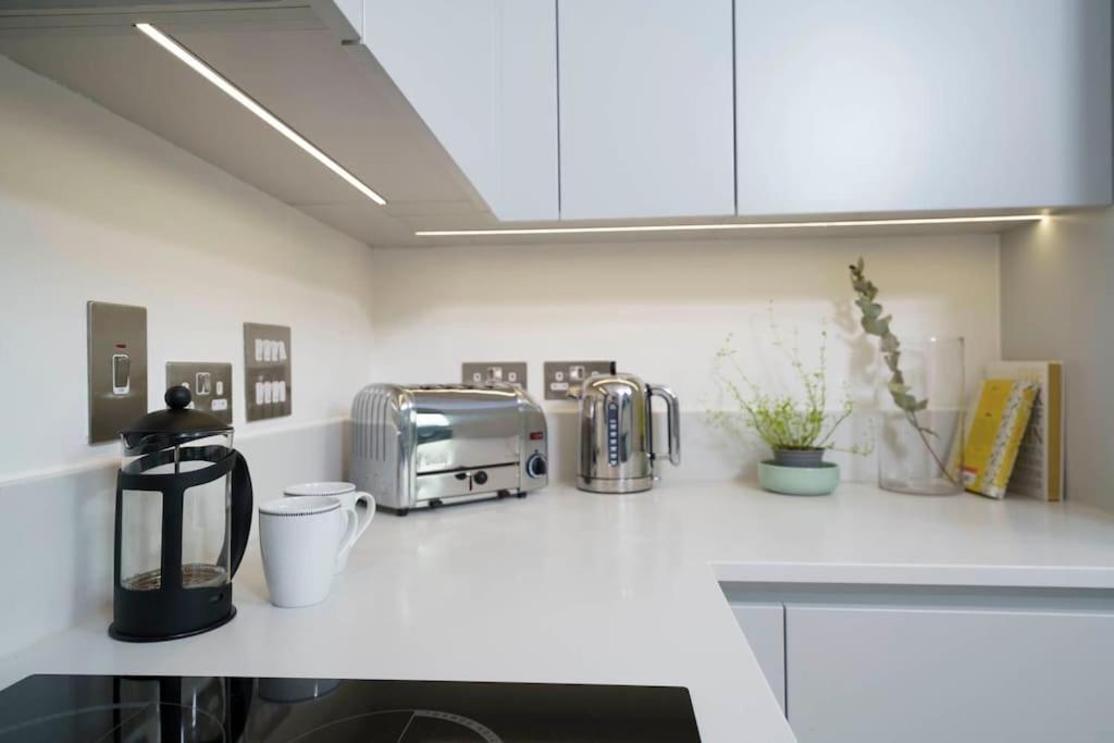 Apartment Luxury 2 Bed 2 Bath Cntrl