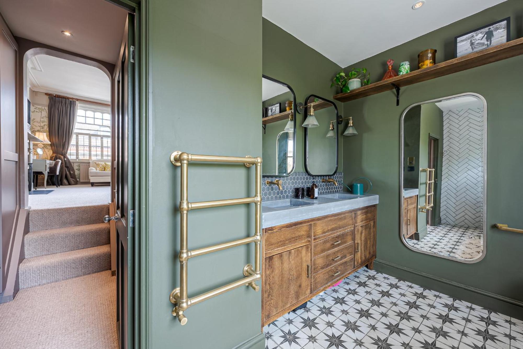 Heaver House - Stunning, Large 5br Nr Tube And Tooting Common Villa