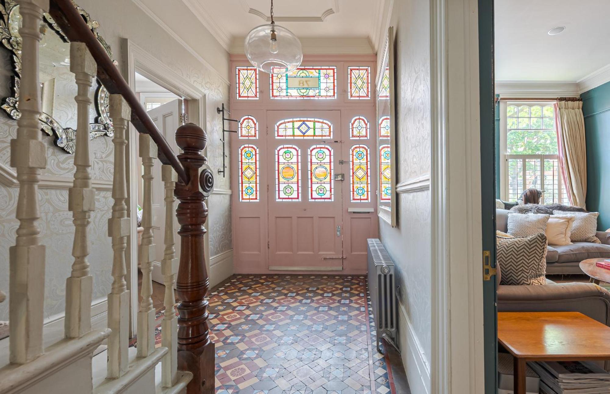 Heaver House - Stunning, Large 5br Nr Tube And Tooting Common Villa London