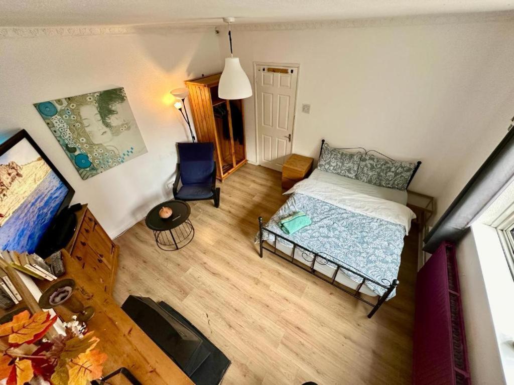 Whitechapel Lindley House R2 * Londen