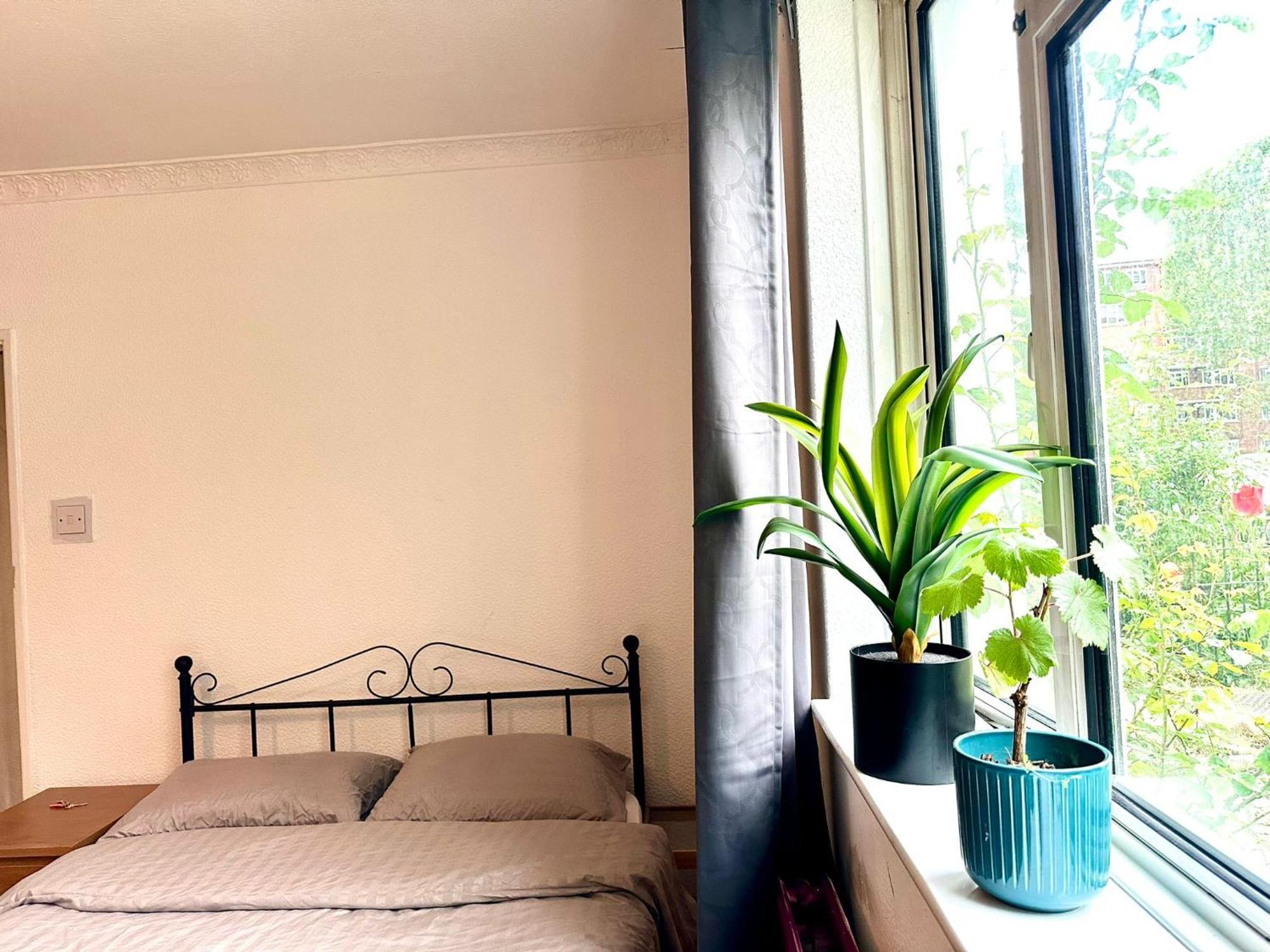 Whitechapel Lindley House R2 Londen