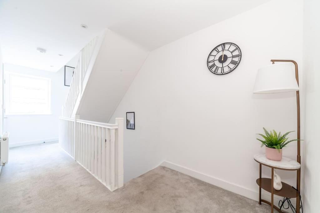 Leilighet Stunning 5-bedroom Retreat In The Heart Of *