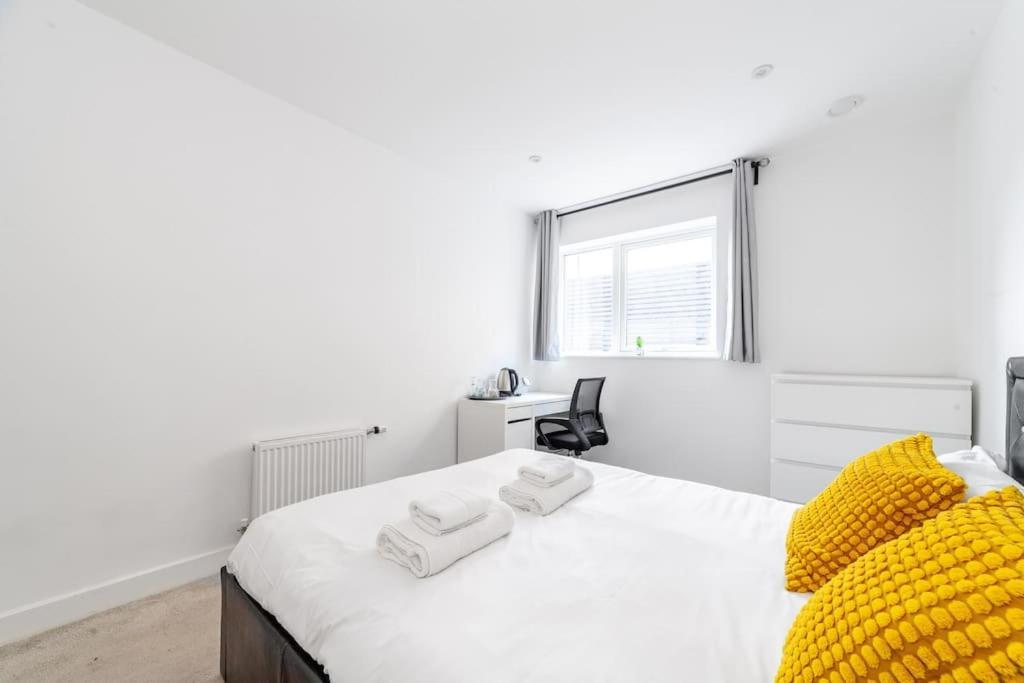 Apartment Stunning 5-bedroom Retreat In The Heart Of