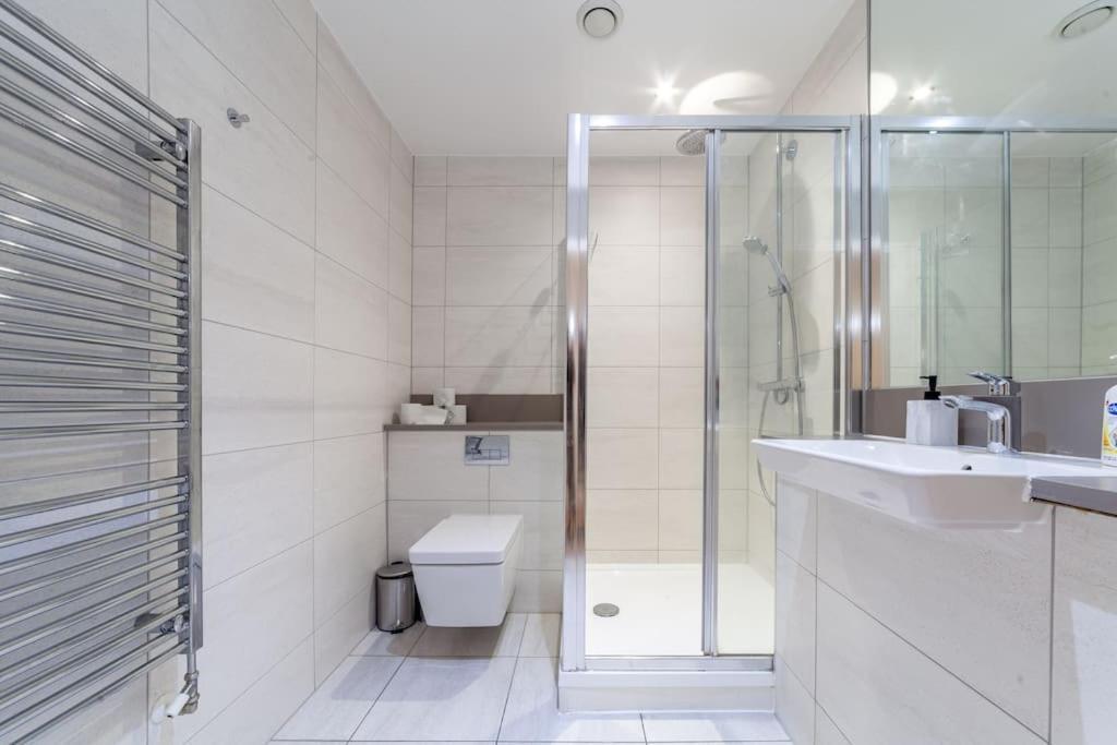 Leilighet Stunning 5-bedroom Retreat In The Heart Of London