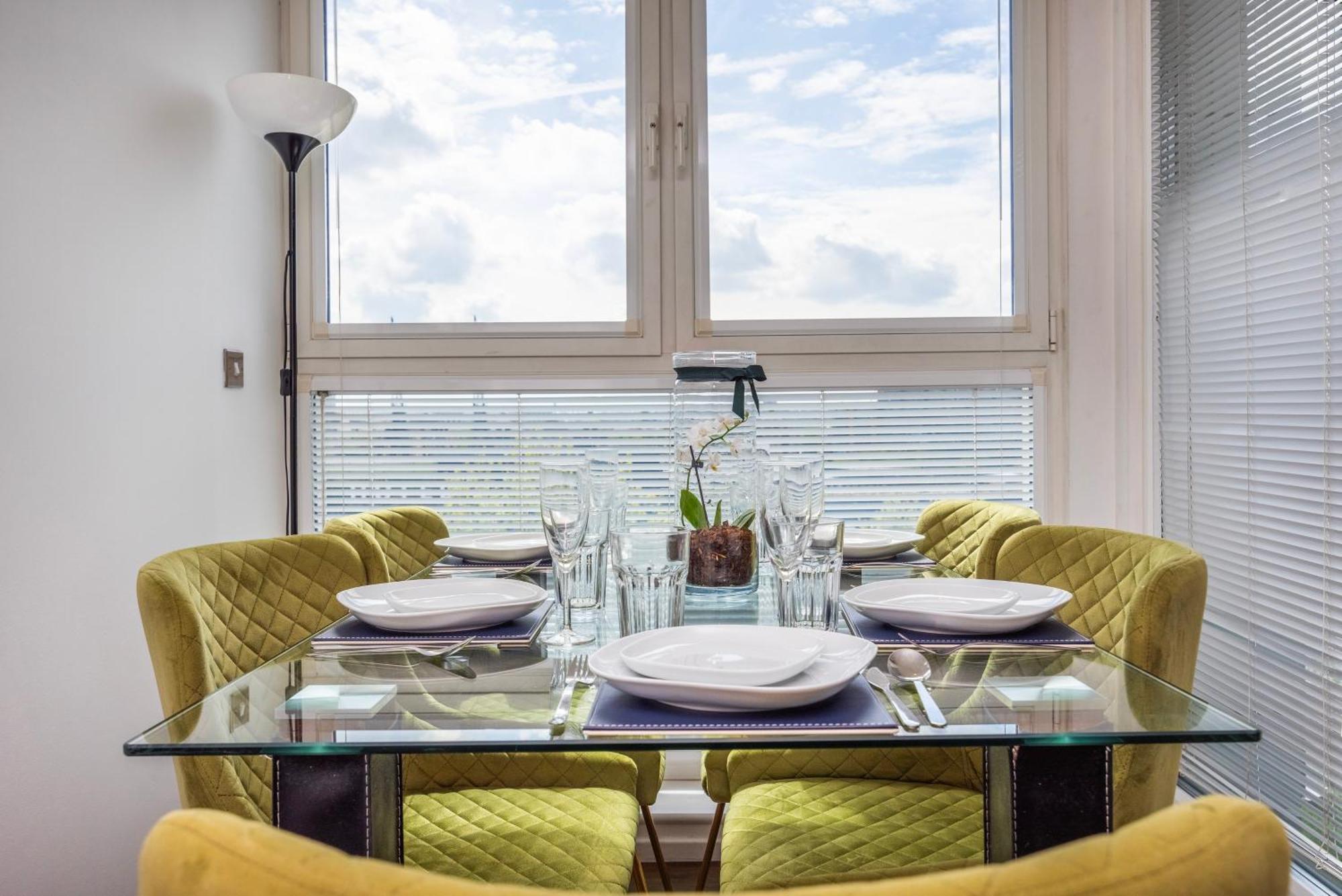 Apartment Austin David Apartments Excel London