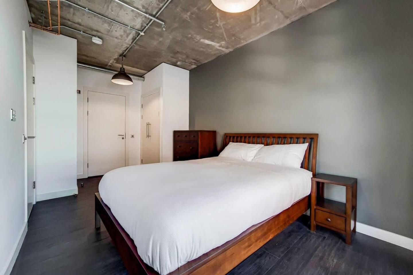 Modern And Chic At Ferrum Near Wembley Park Apartment