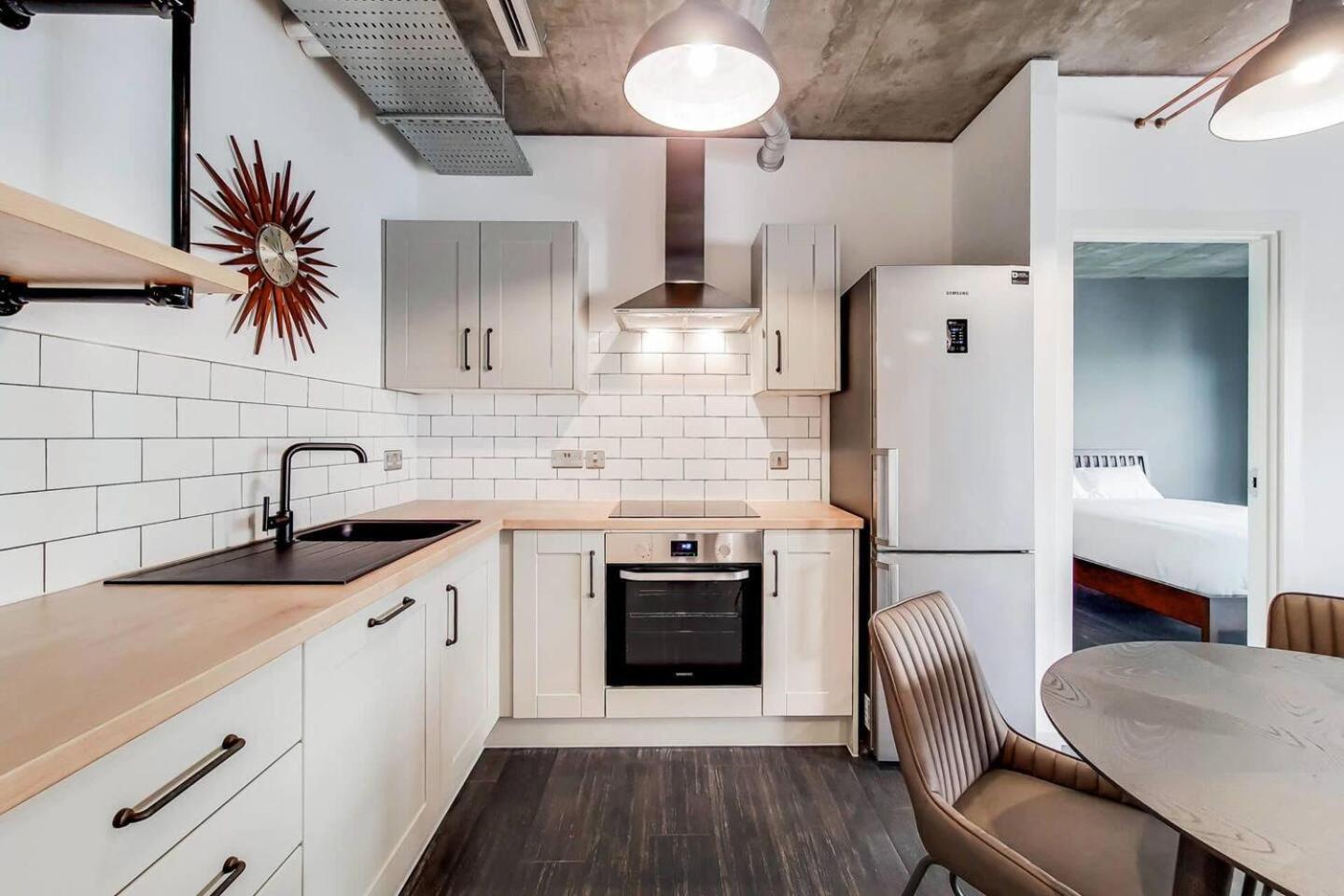 Apartment Modern And Chic At Ferrum Near Wembley Park *