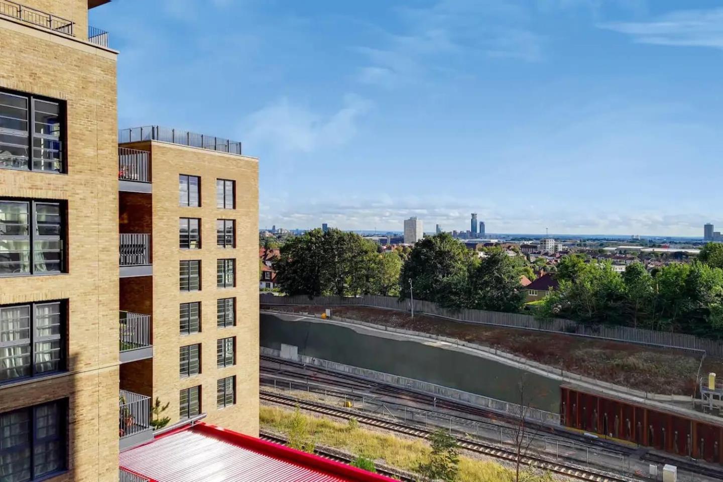 Apartment Modern And Chic At Ferrum Near Wembley Park