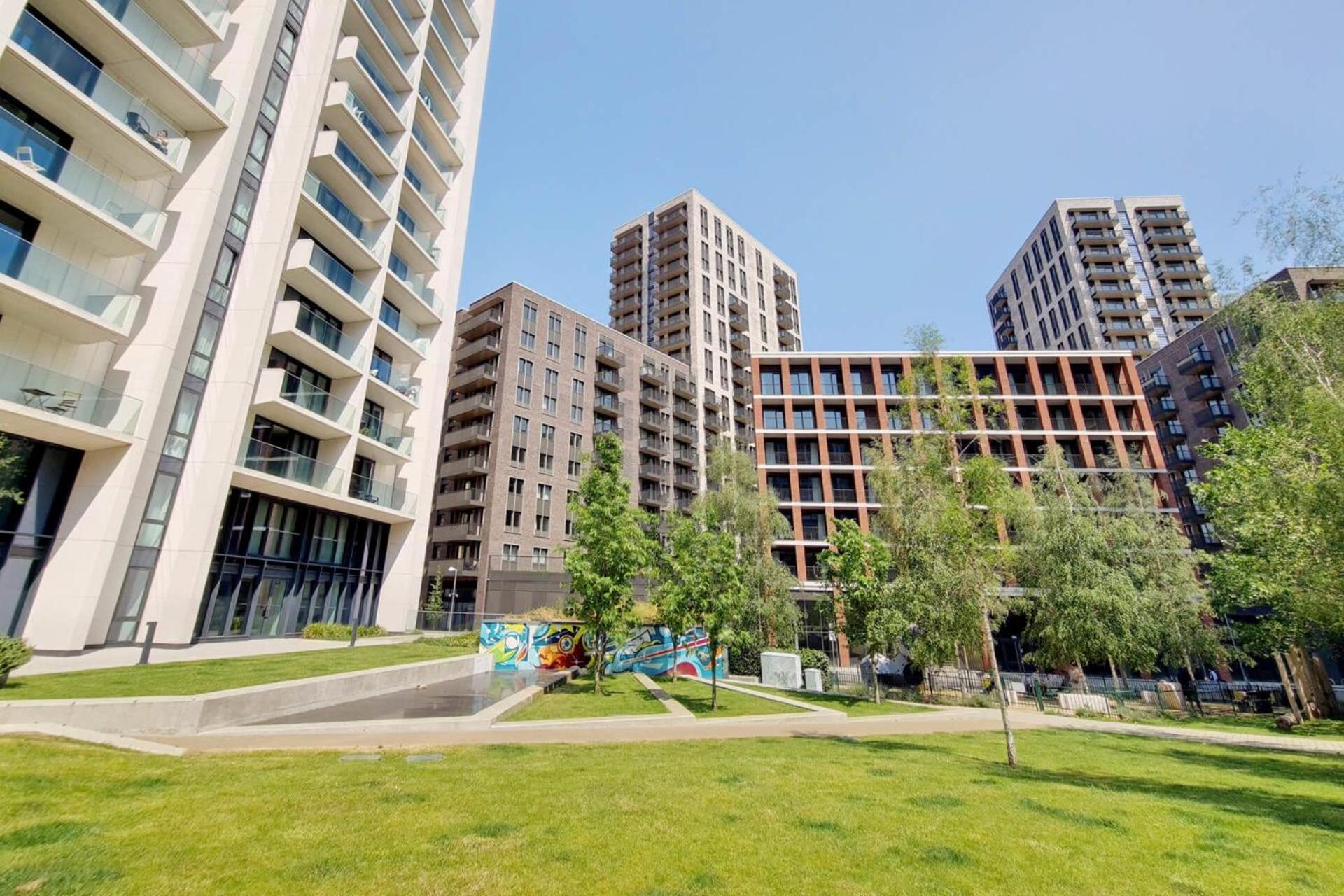 Botanical-inspired At Repton Gardens Right In The Heart Of Wembley Park Londres