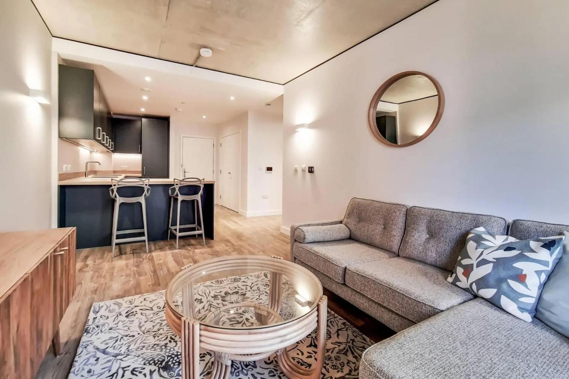 Botanical-inspired At Repton Gardens Right In The Heart Of Wembley Park *