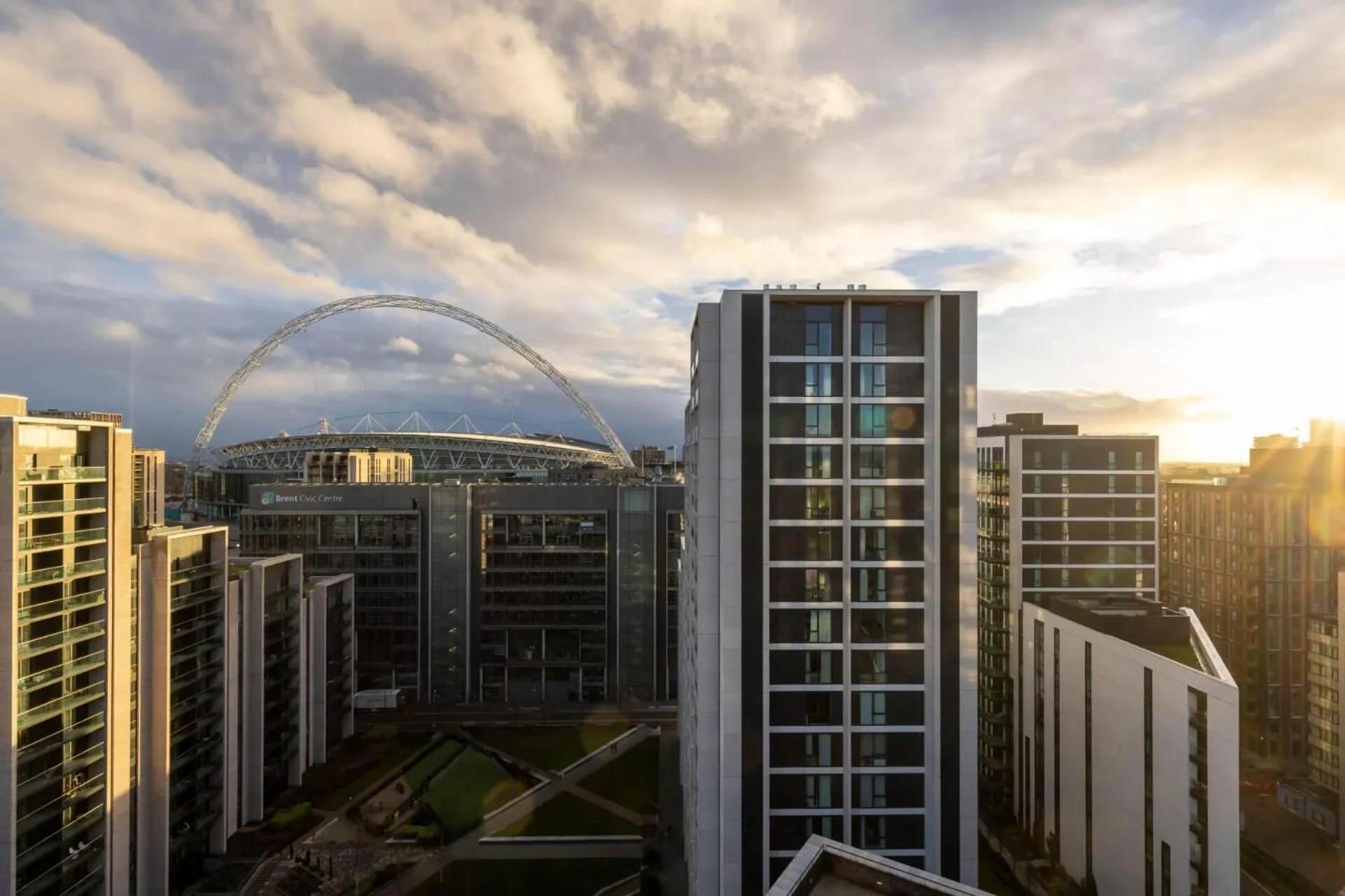 Botanical-inspired At Repton Gardens Right In The Heart Of Wembley Park Apartamento *
