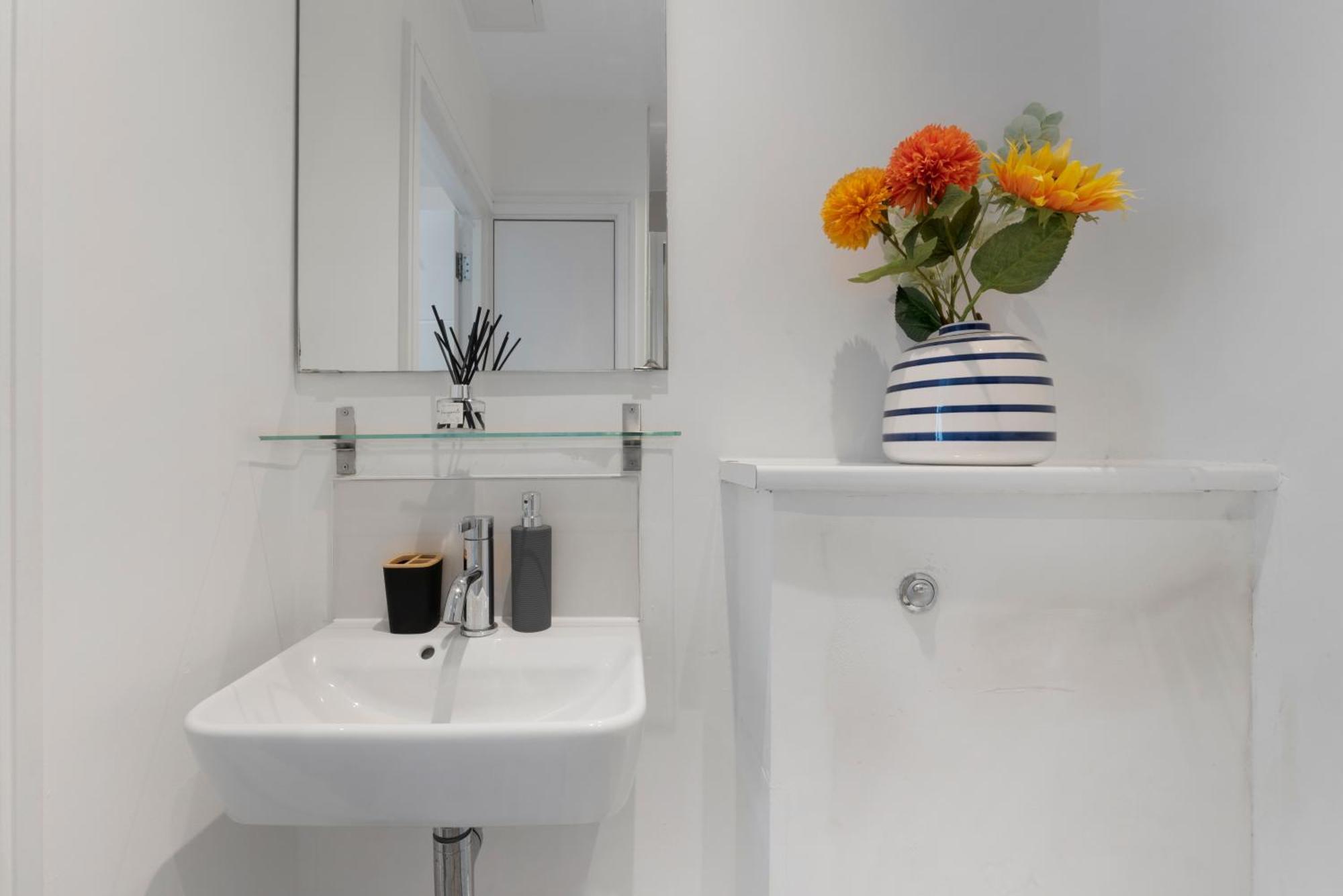 Lanes By Morethanstays Apartamento