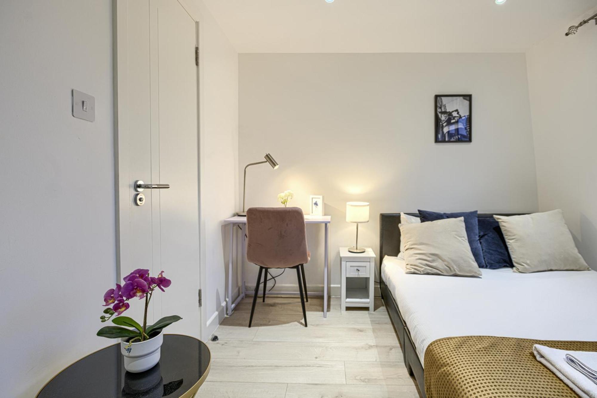 The Finsbury Deluxe * London