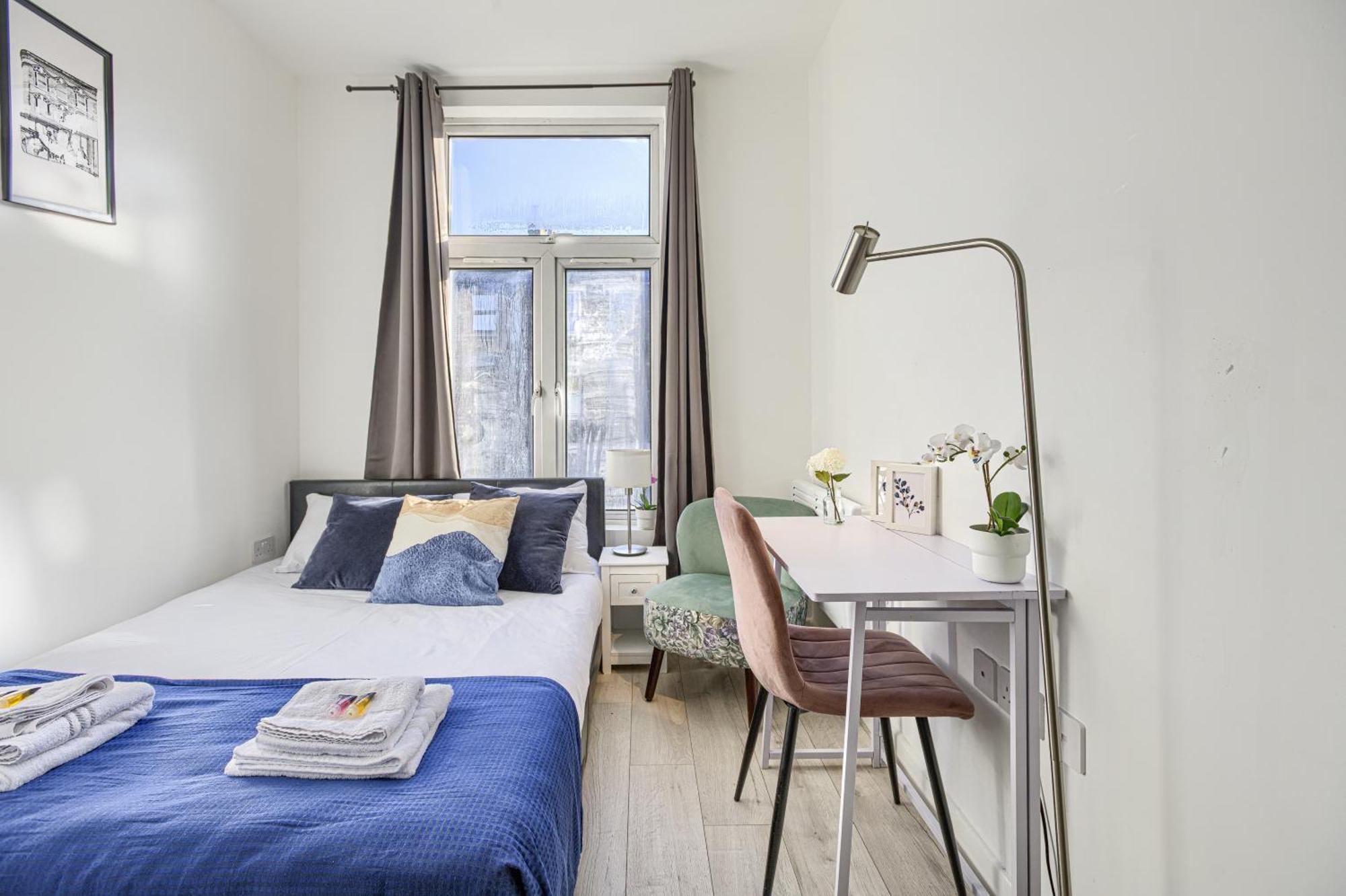 The Finsbury Deluxe Apartment *
