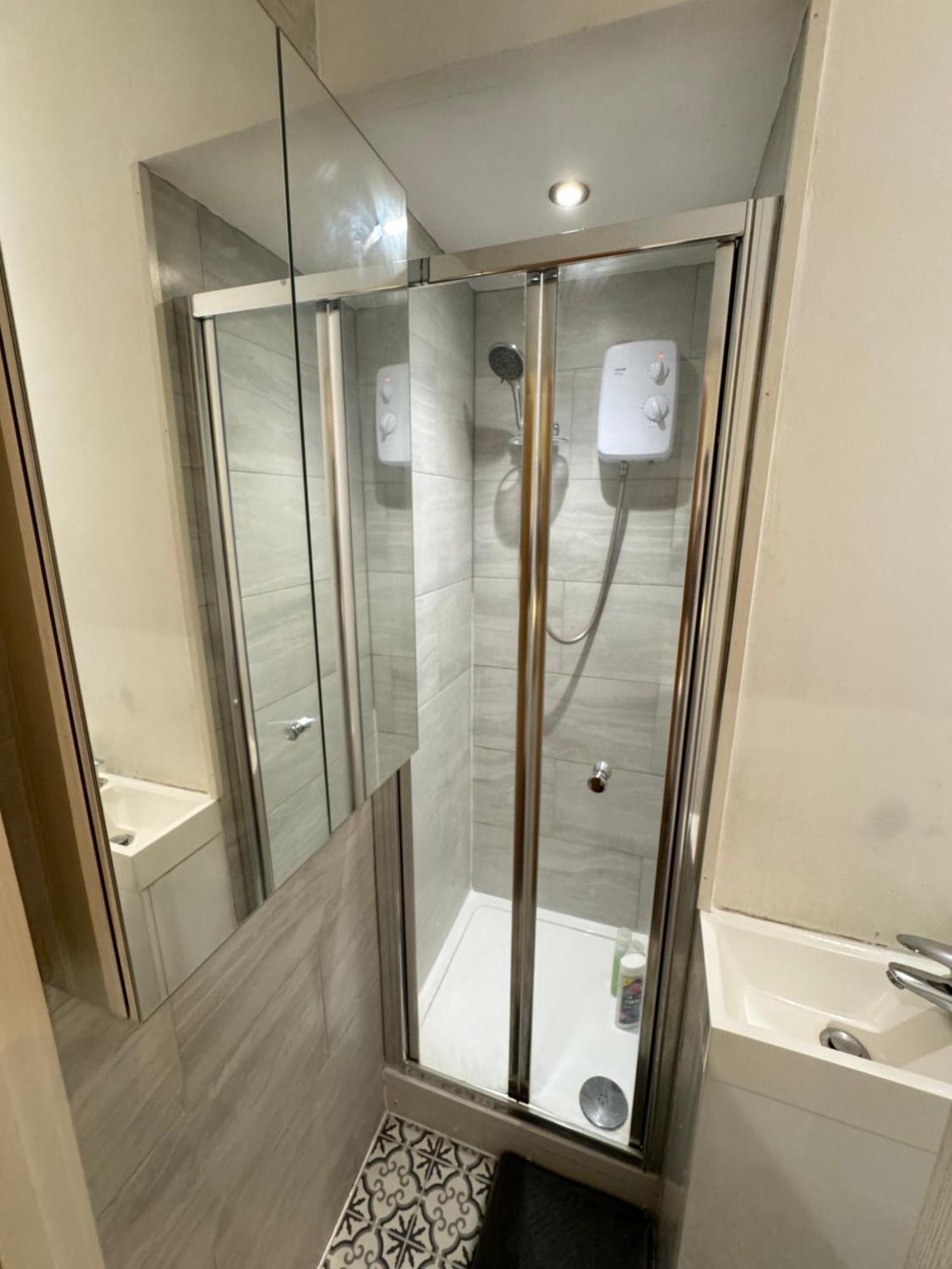 Cozy En-suite Near Stratford * Londen