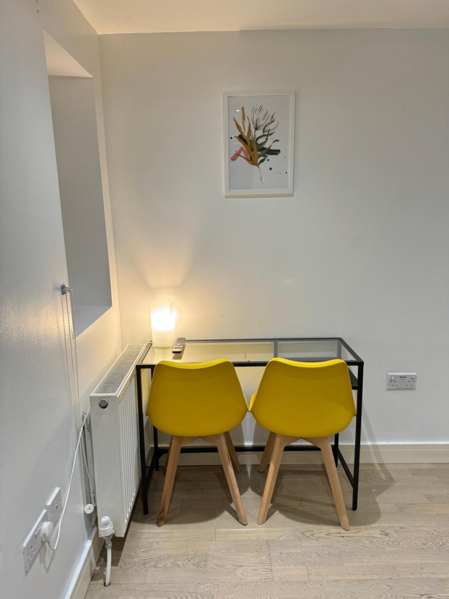 Cozy En-suite Near Stratford * Londen