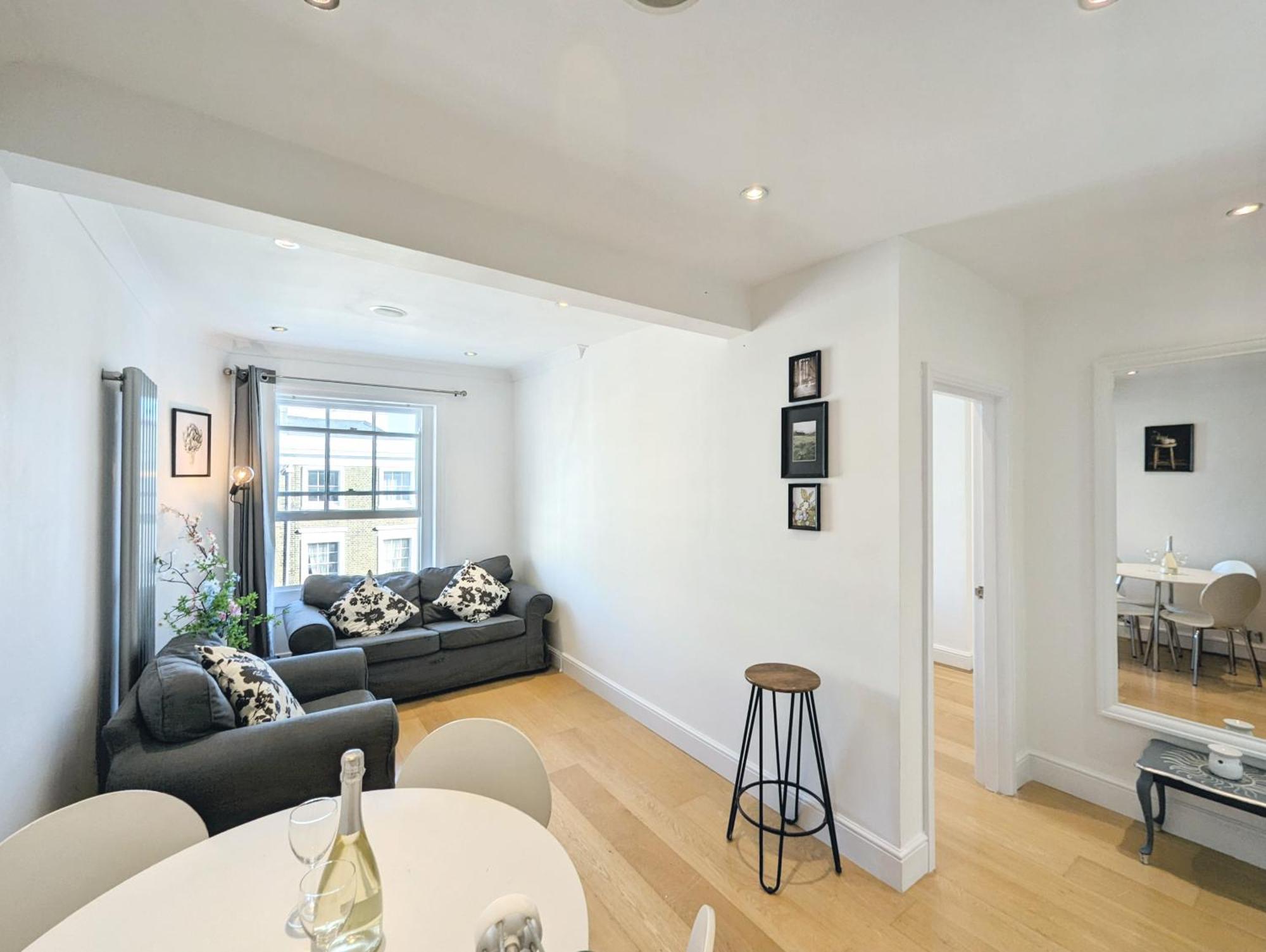 Hyde Park 3 Bedroom Flat * Londen