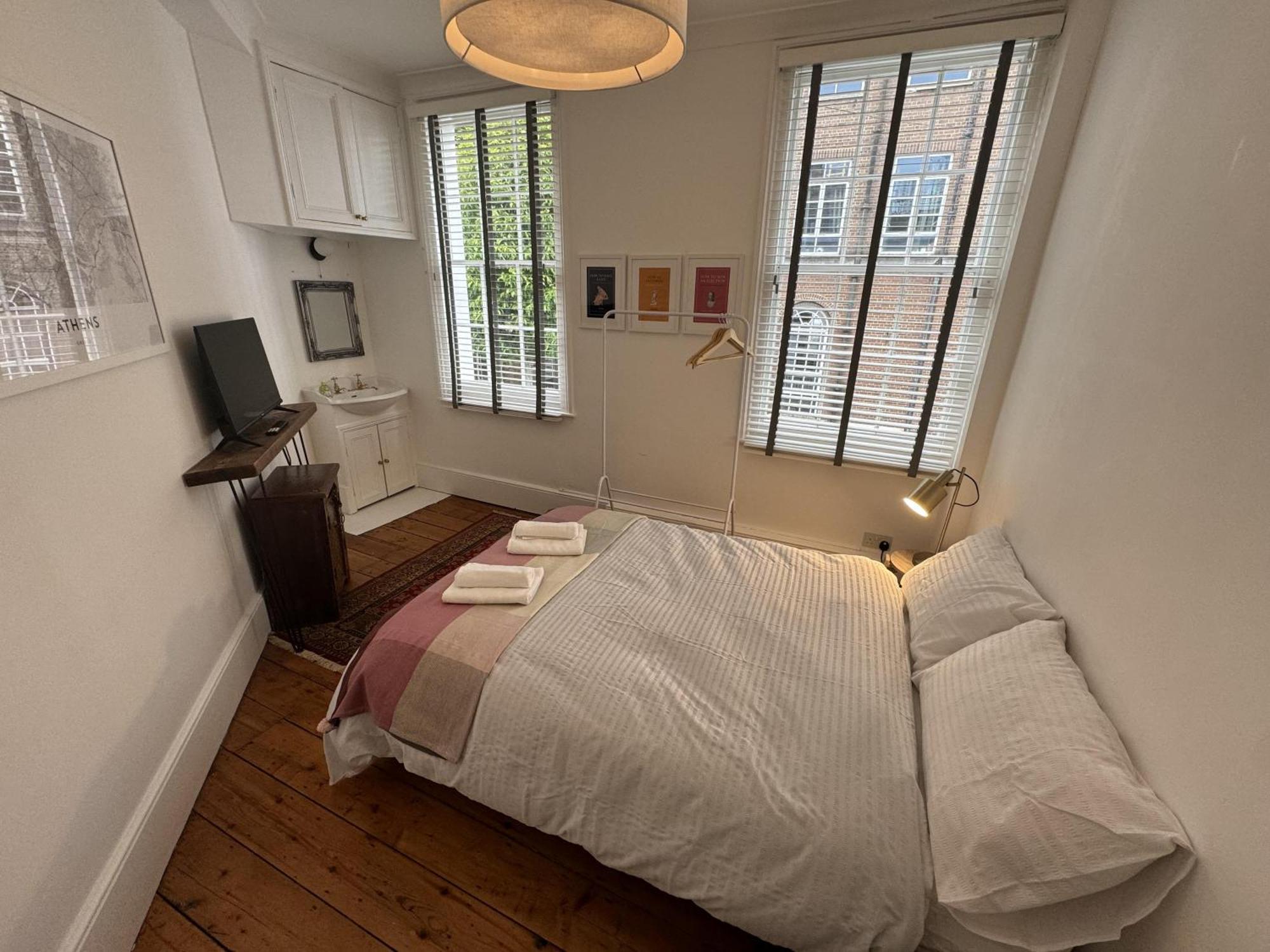 Holiday home Centrally Located Stunning 3bed 2bath Se1 *