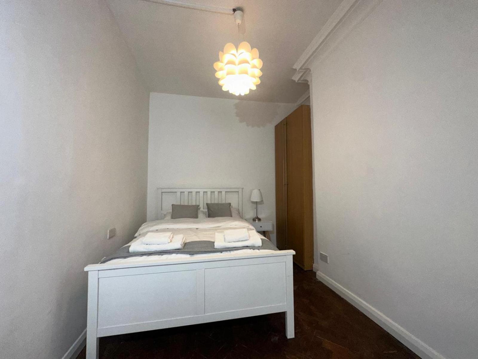 Lovely Ground Floor In West Apartment *