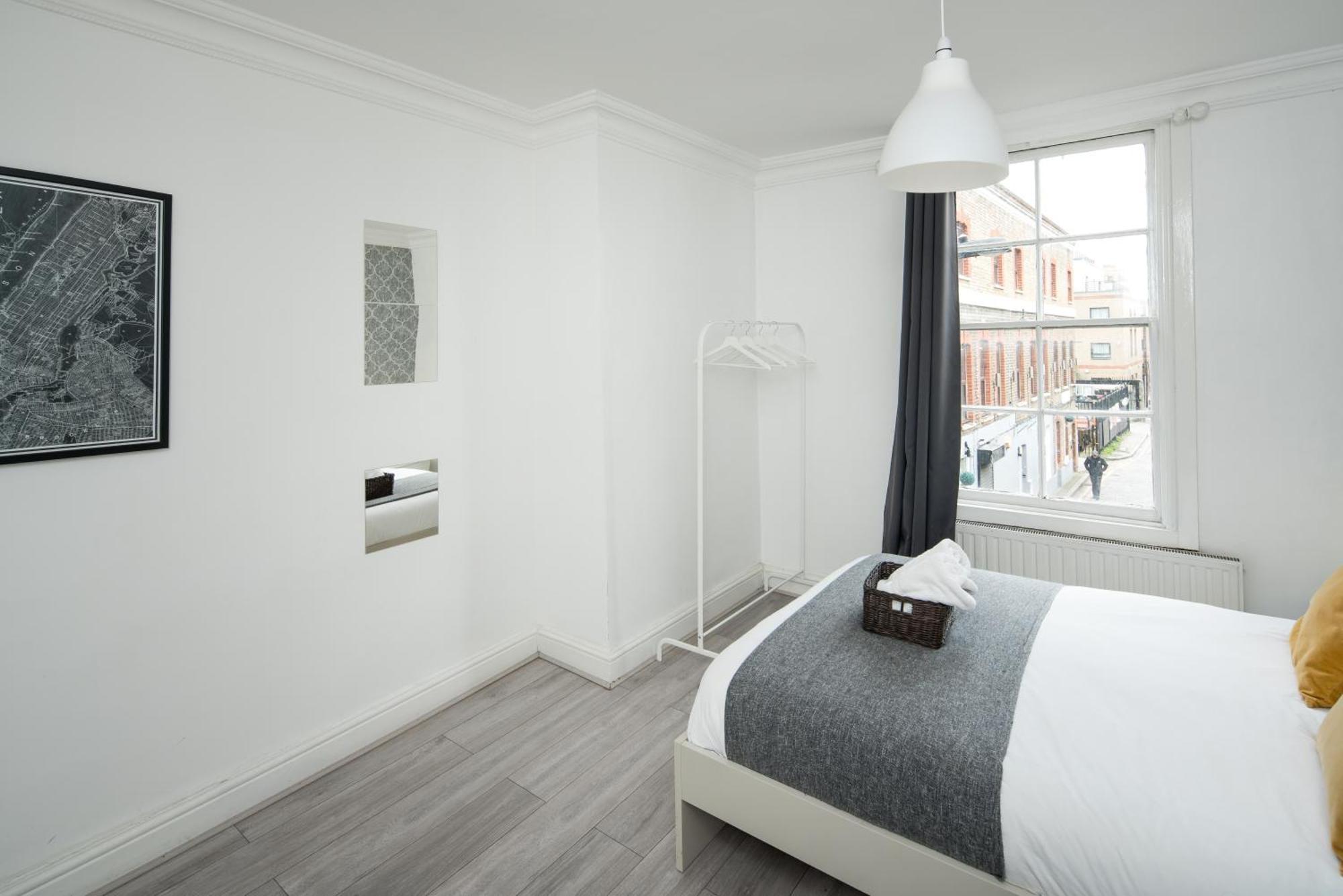 Gjestgiverier Private Double Shared Bathroom Near Centre London