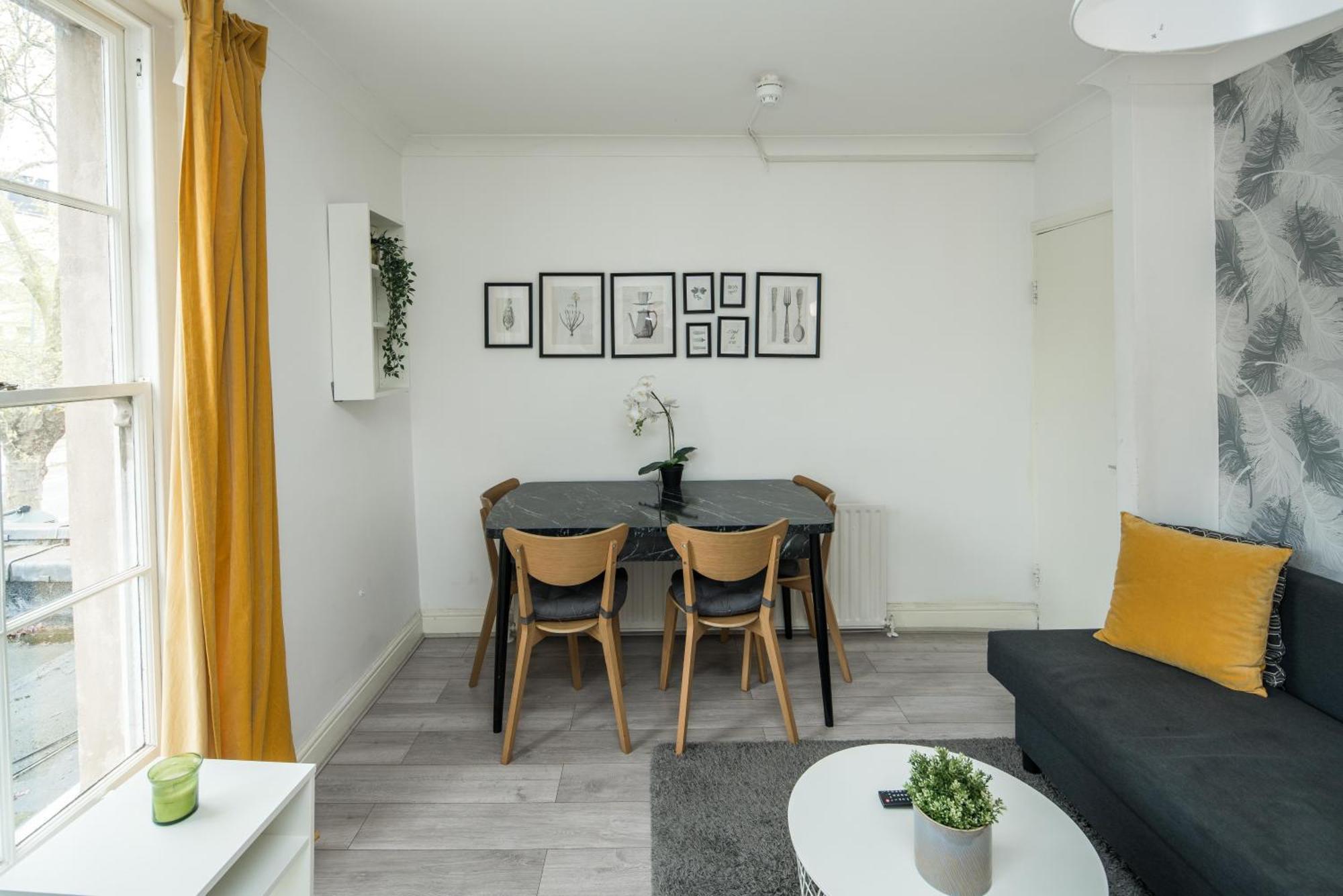 Private Double Shared Bathroom Near Centre Gjestgiverier *
