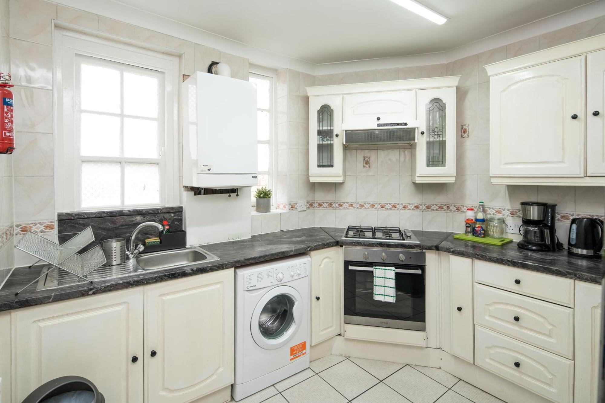Gjestgiverier Private Double Shared Bathroom Near Centre *
