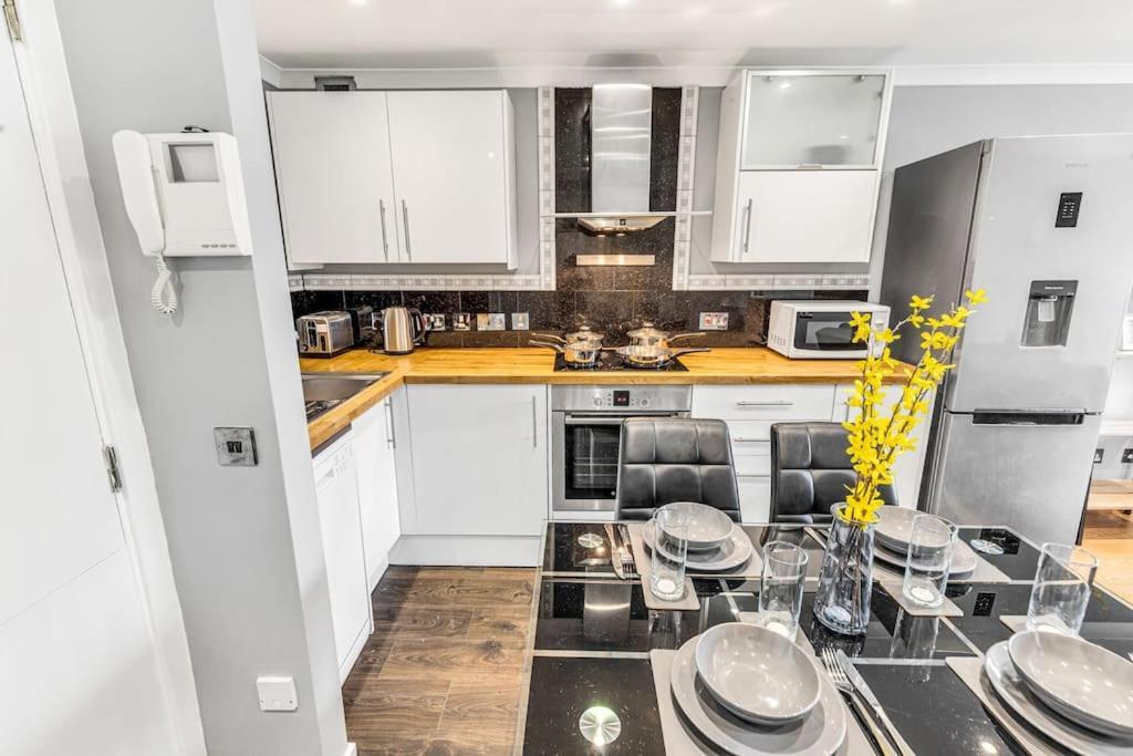Luxstay Earls Court - Sleeps Up To 7 Appartement Londen