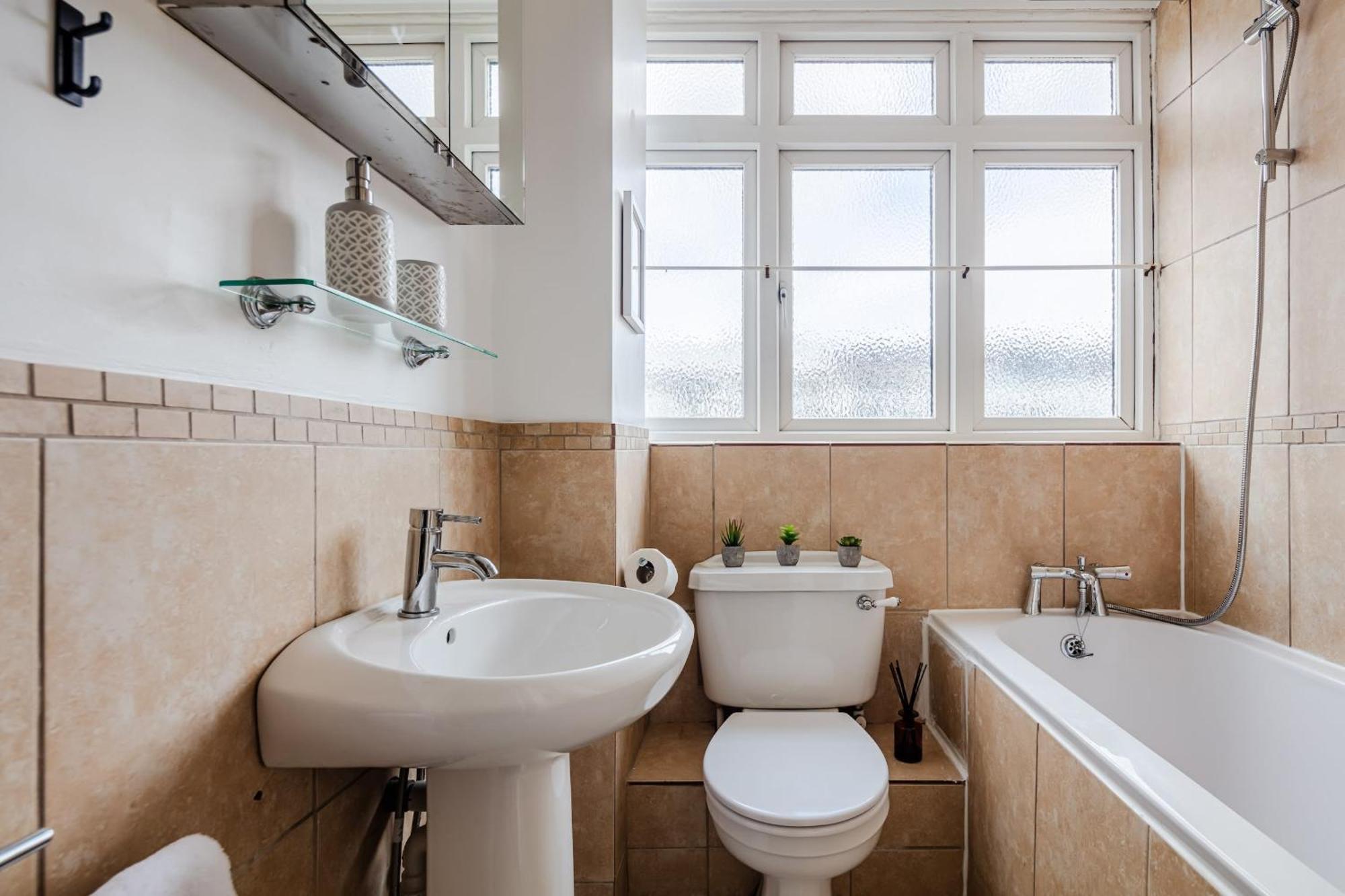Apartment River Thames & Tate Britain - 4br With Patio - Cityapartmentstay London